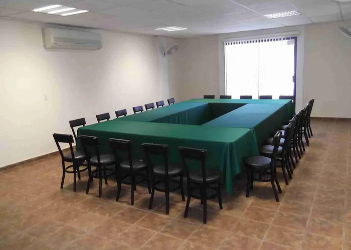Plaza Los Arcos Hotel